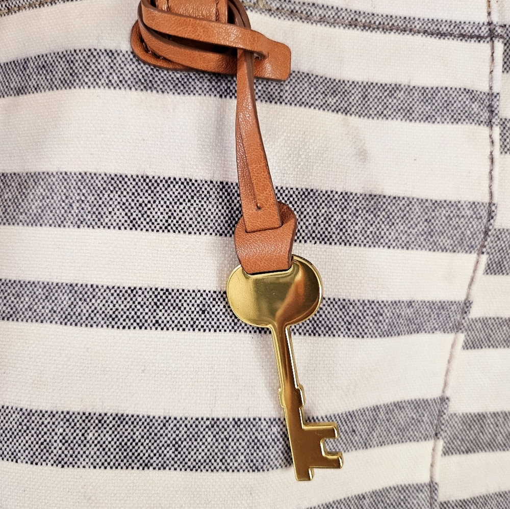 Fossil Striped Gray and Tan Women's Bag - Picture 5 of 13